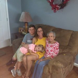 Meet your Posher, Debbie